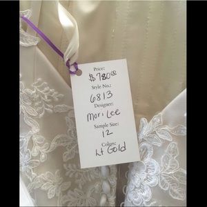 Ivory/Mermaid Style Wedding Dress - Not Used
